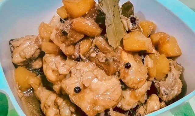 lutong bahay - pineapple chicken adobo