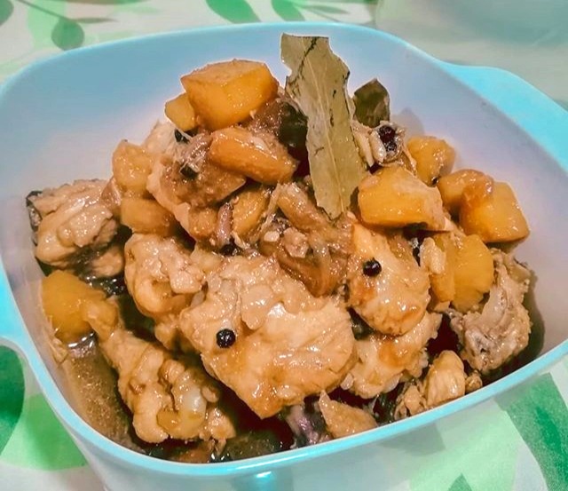 lutong bahay - pineapple chicken adobo